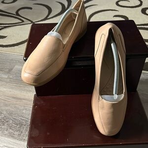 Easy Spirit Women’s Devitt Casual Flats